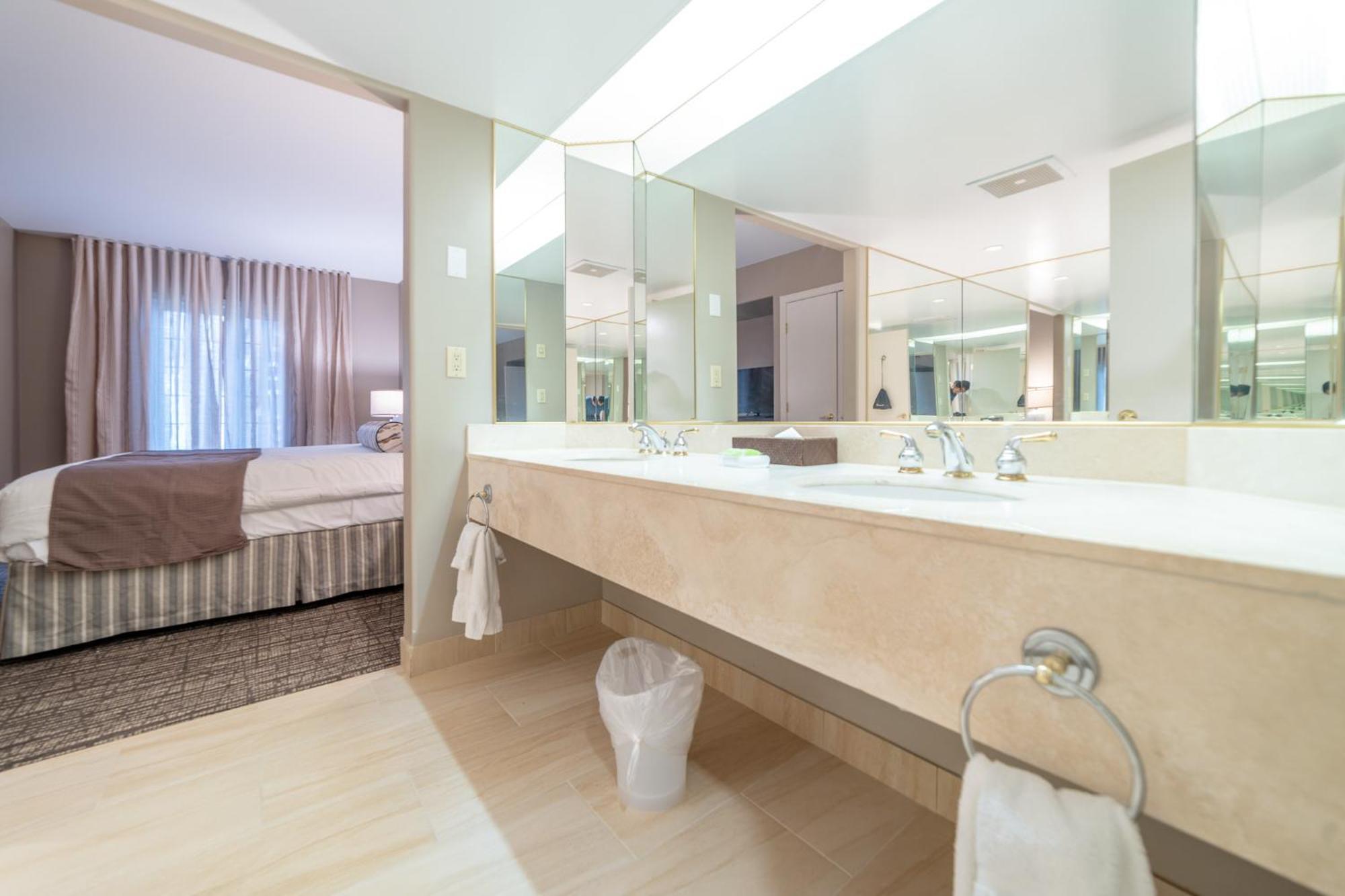 Horseshoe Valley Suites - The Azure Shanty Bay Eksteriør billede