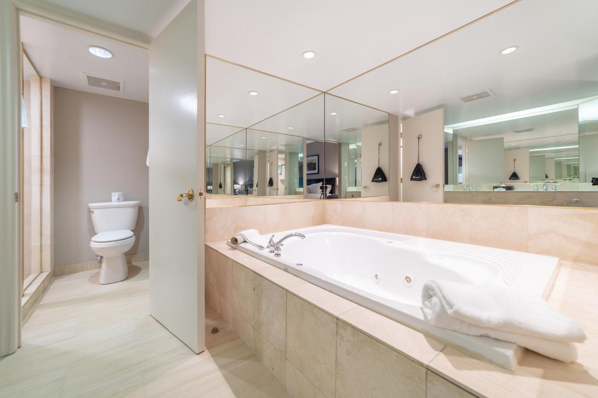 Horseshoe Valley Suites - The Azure Shanty Bay Eksteriør billede
